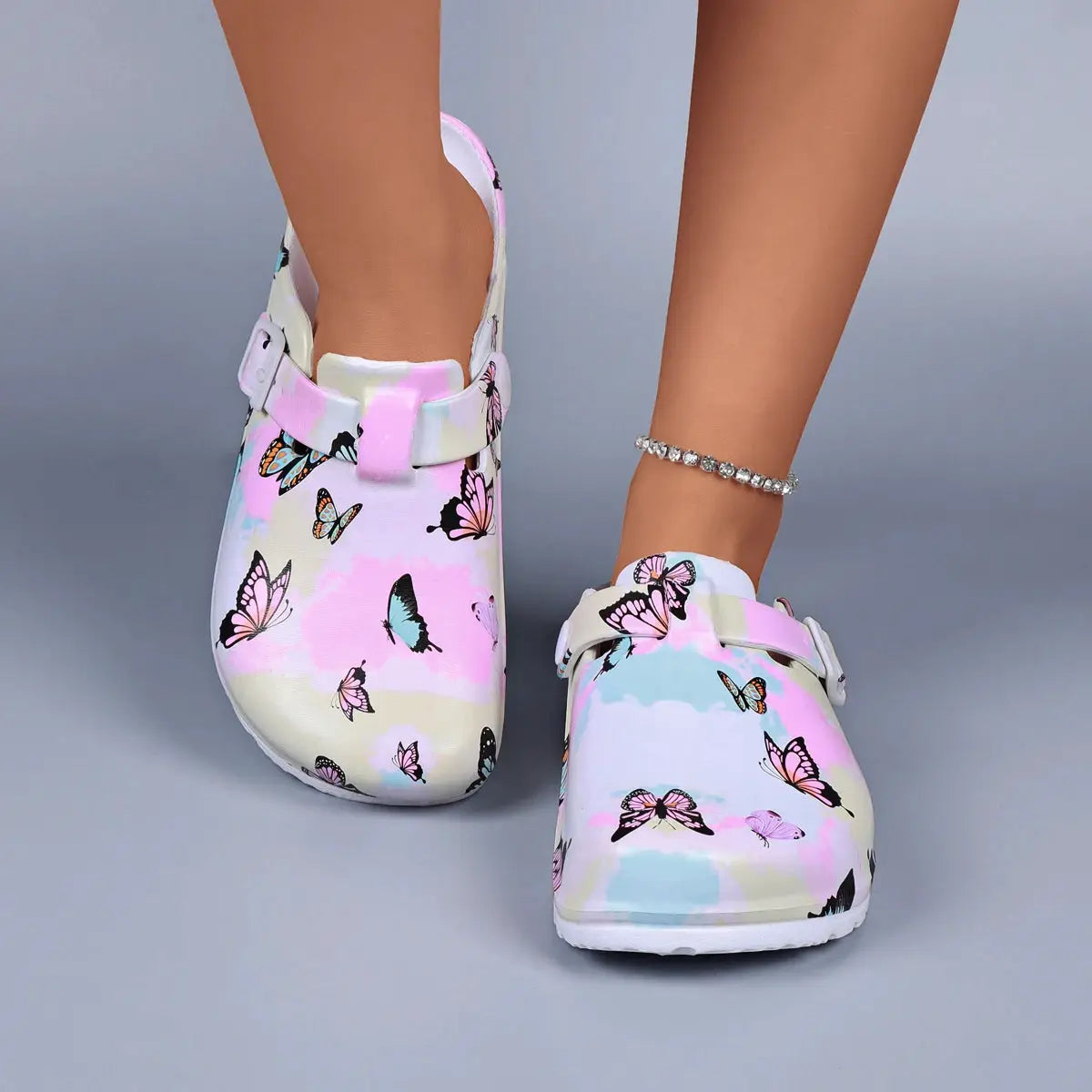 Women’s butterfly-print pastel mule clogs, pair of soft EVA waterproof indoor slippers