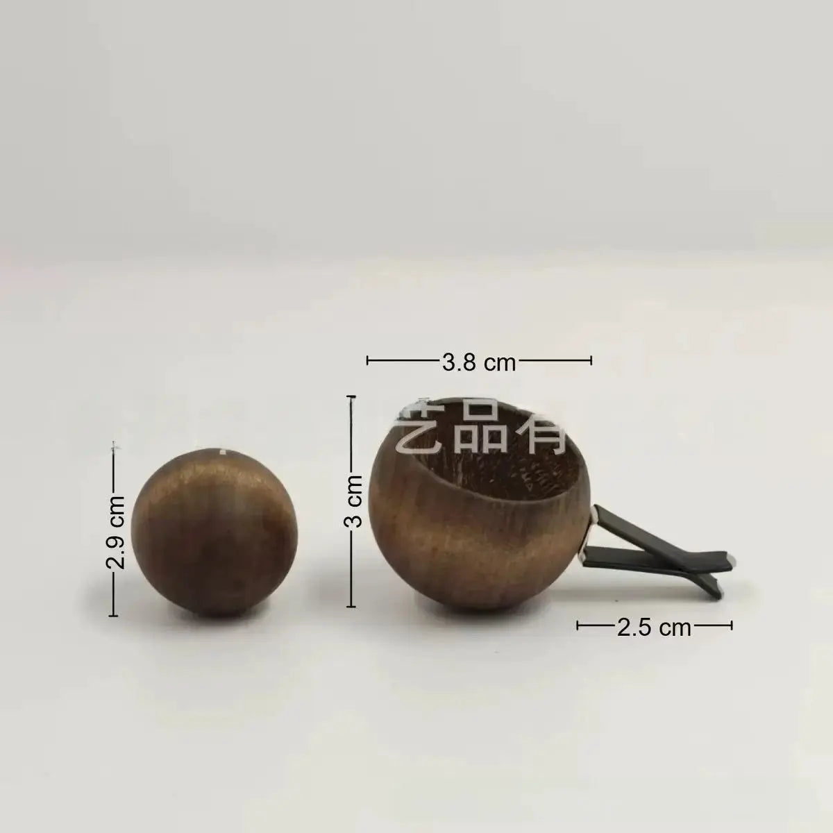 Wooden Mini Essential Oil Diffuser for Car and Home Cute Natural Fragrance Diffuser for Bedroom Living Room Bathroom