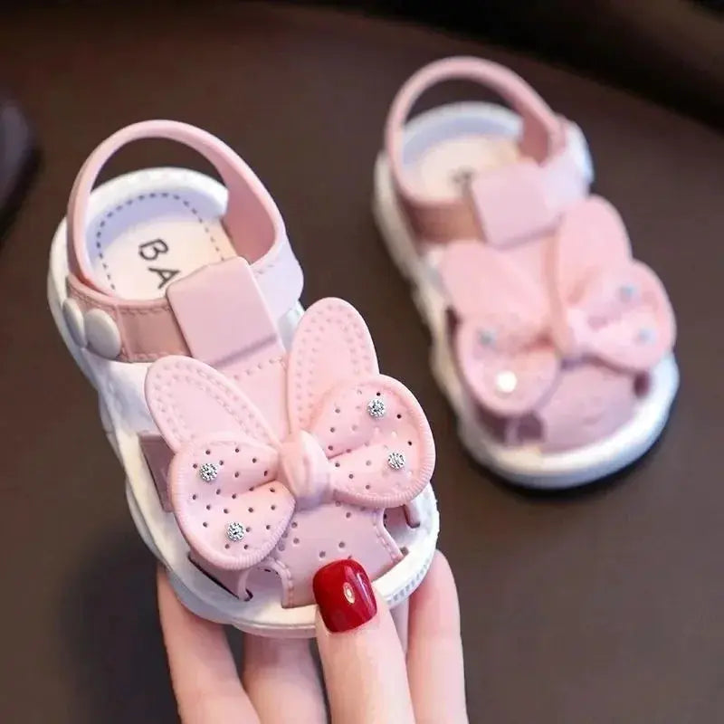 New Summer Outdoor Non Slip Sandals For Girls Featuring Soft Soles And Lightweight Design Perfect For The Beach