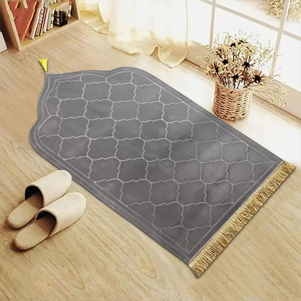 Thick prayer rug by Simples Market, gray soft flannel with tassels and anti-slip backing