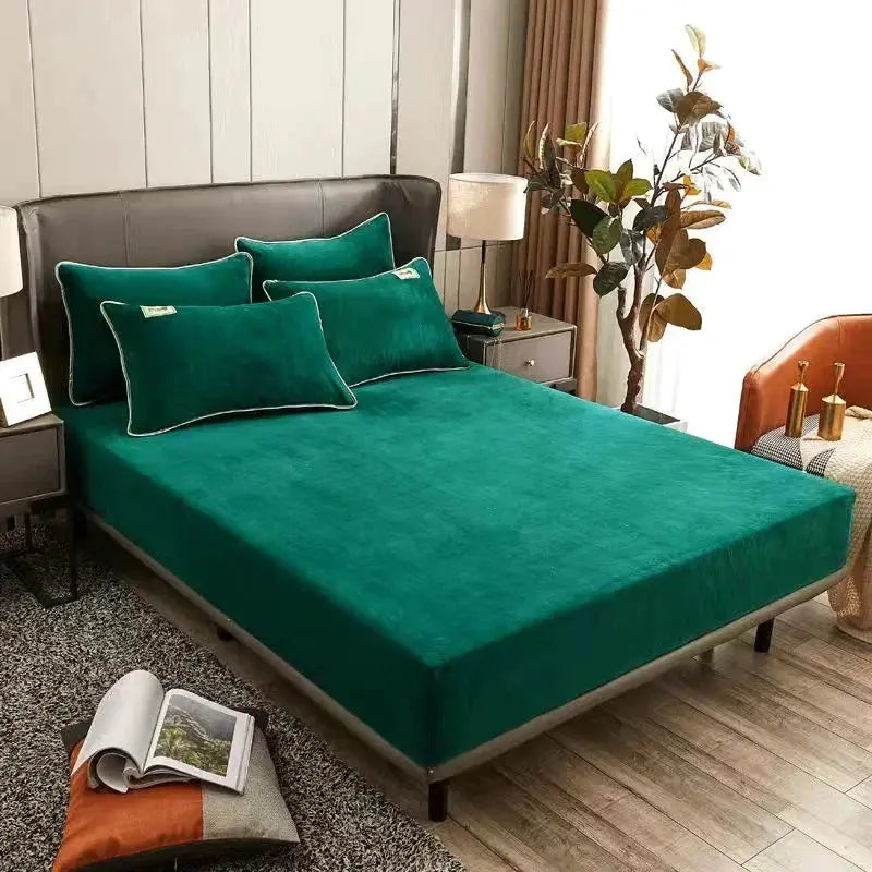AISIRUI warm winter plush fitted sheet in teal velvet for double bed by Simples Market