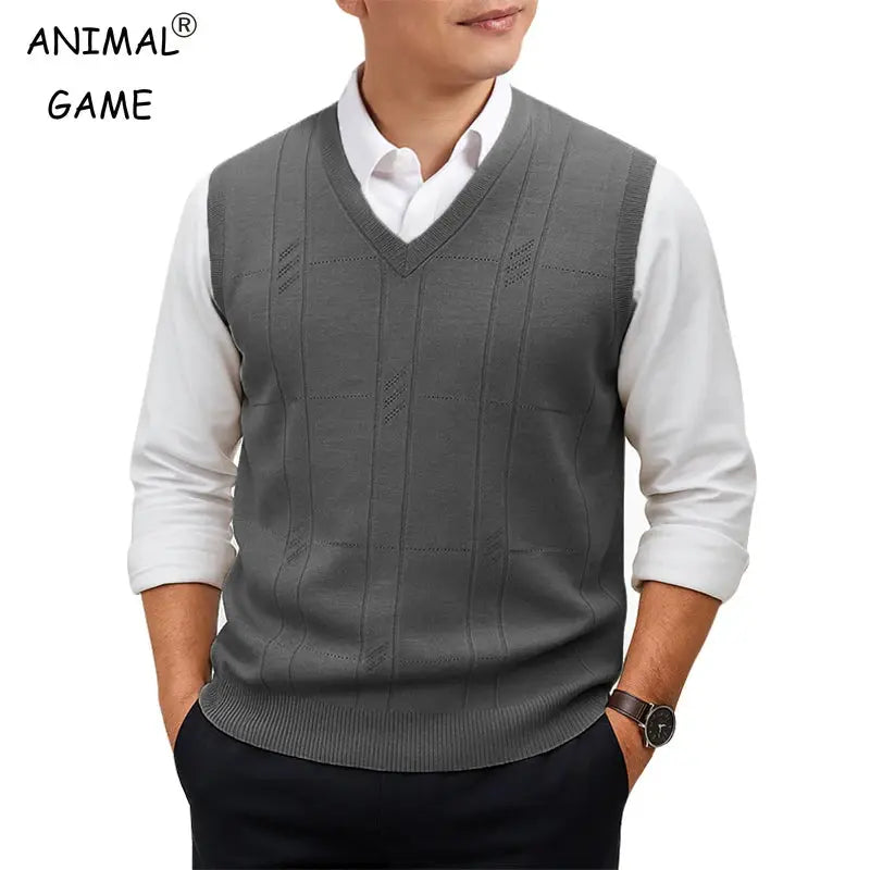 Men's gray sleeveless V-neck knit vest by Simples Market, lightweight twist-knit outerwear worn over a white shirt