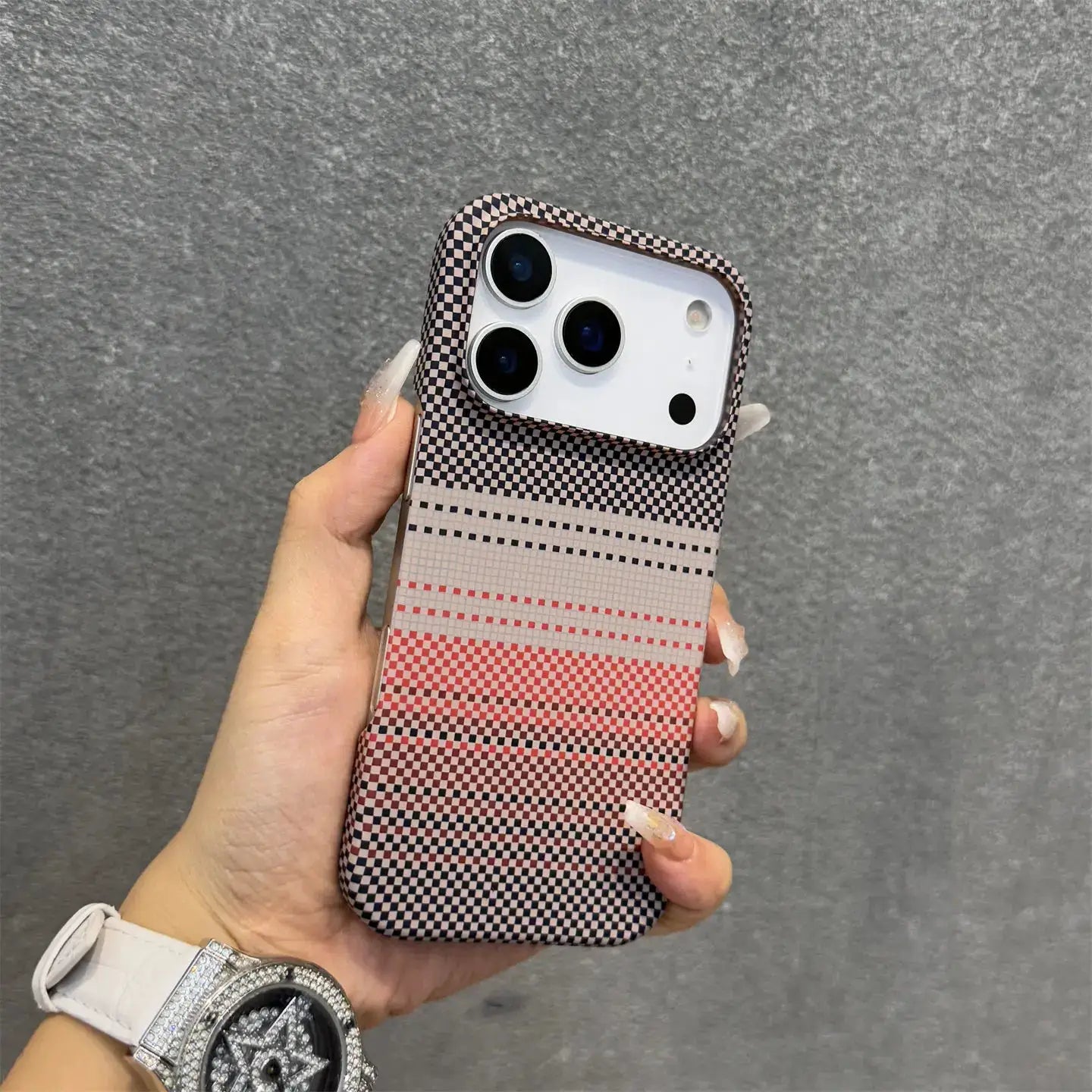 Frameless carbon fiber Kevlar MagSafe iPhone case with checkered gradient PC texture by Simples Market