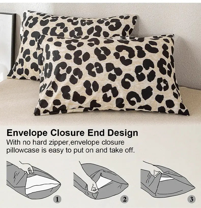Leopard print duvet cover set, 3-piece with 1 duvet cover and 2 pillowcases, soft skin-friendly beige fabric with black spots