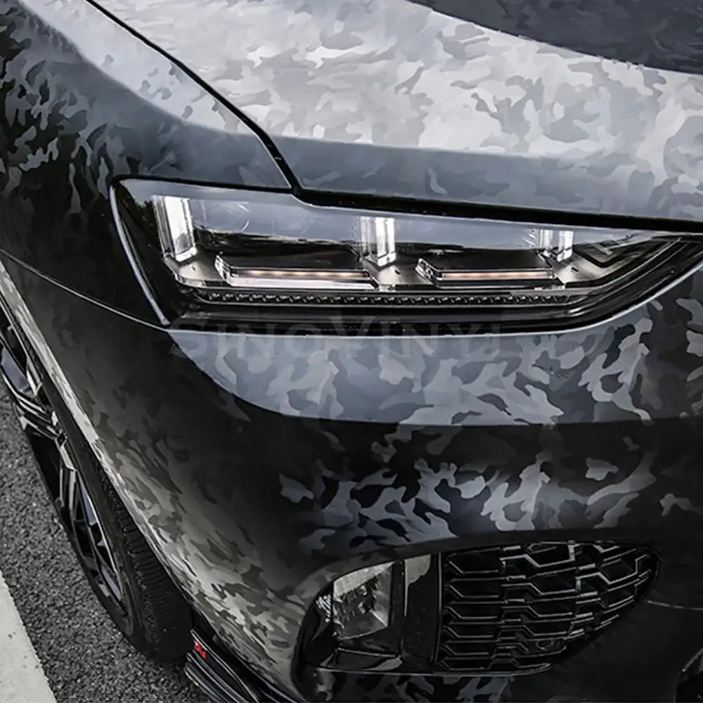 Carbon fiber gloss black car vinyl wrap by Simples Market, self-adhesive car body film