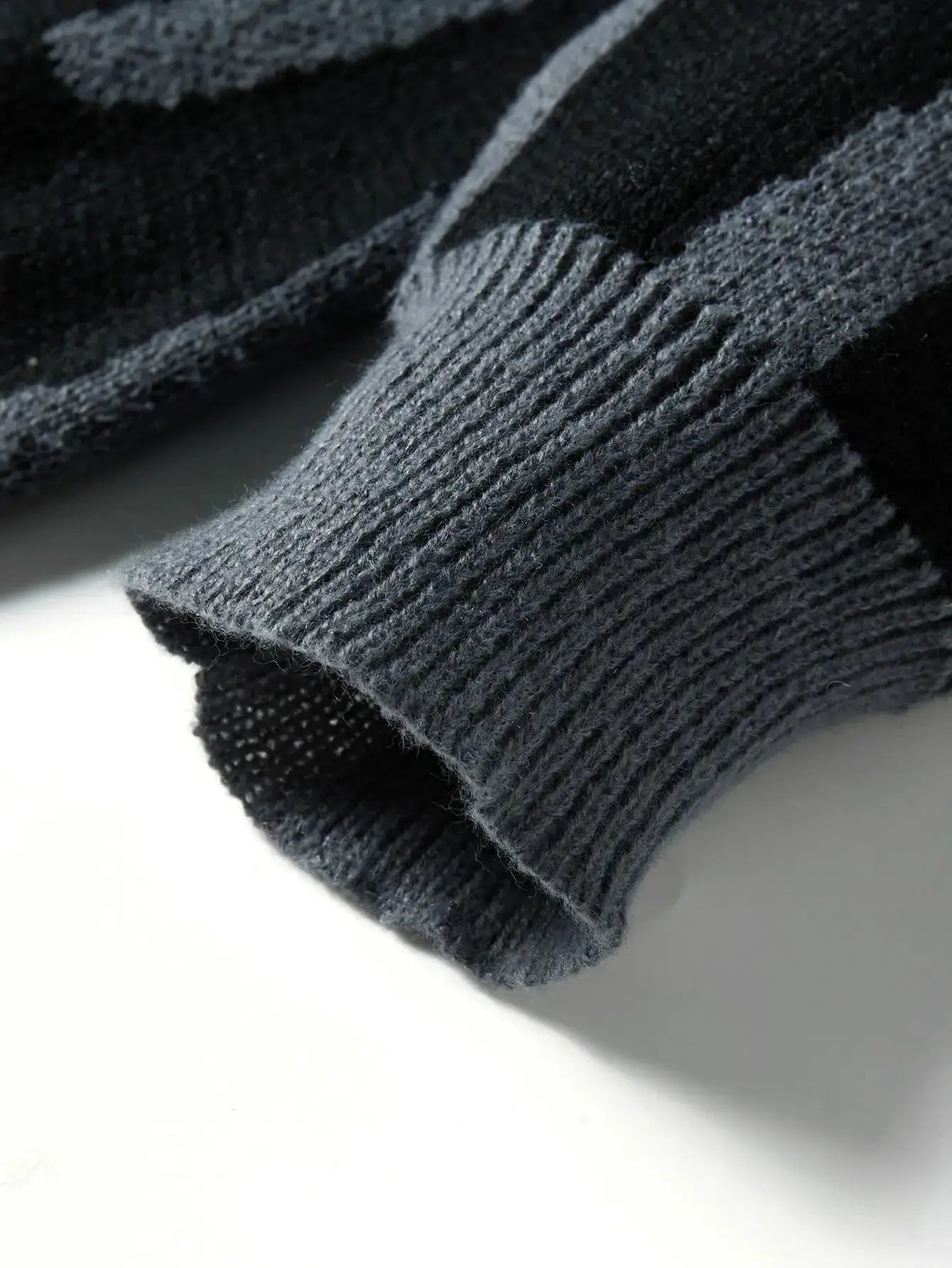 Pullover sweater navy knit with ribbed cuff detail