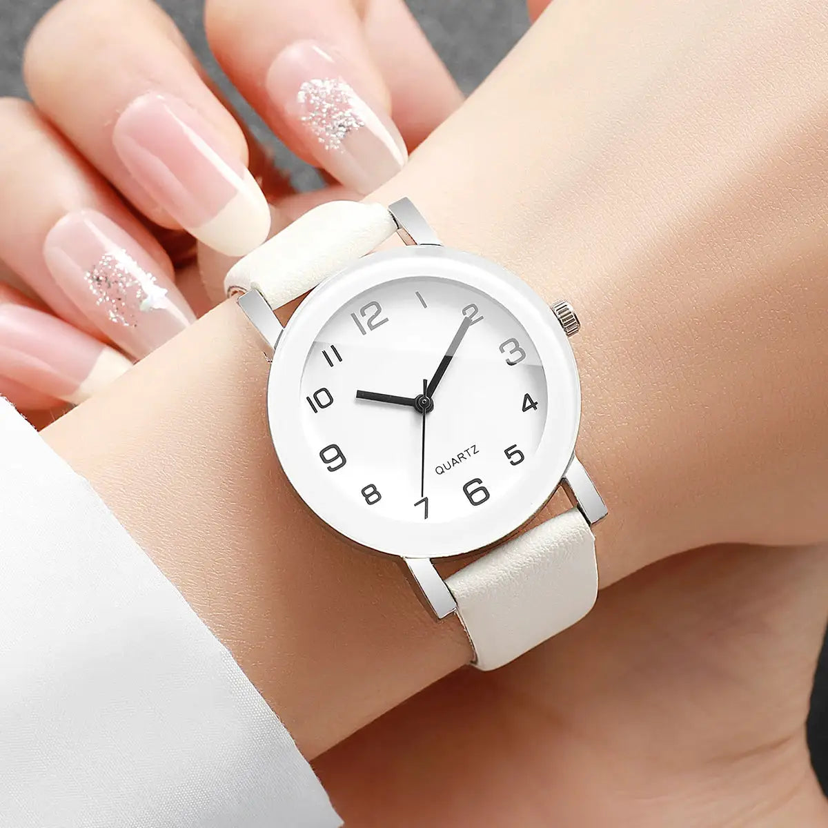 Unisex wristwatch with white leather strap and Arabic numeral dial