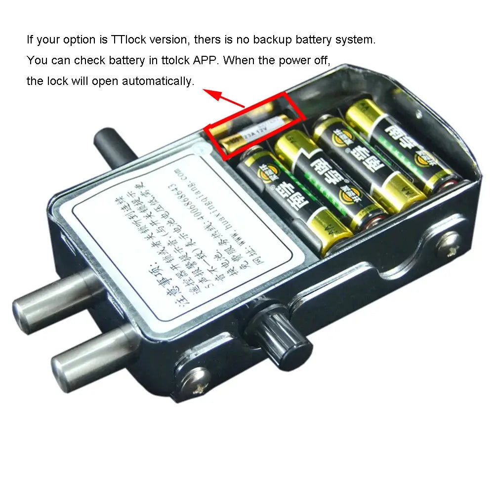 Simples Market TTLock smart door lock, black metal body, open battery compartment with AA cells