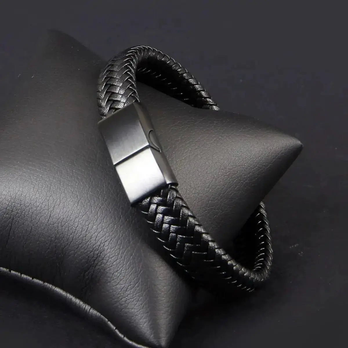 Retro Men's Leather Open Bangle With Woven Design Multi Size Bracelet Outdoor Gift