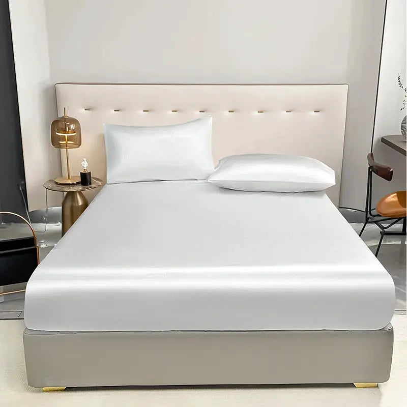 Simples Market white waterproof fitted bed sheet with elastic band, 1pc