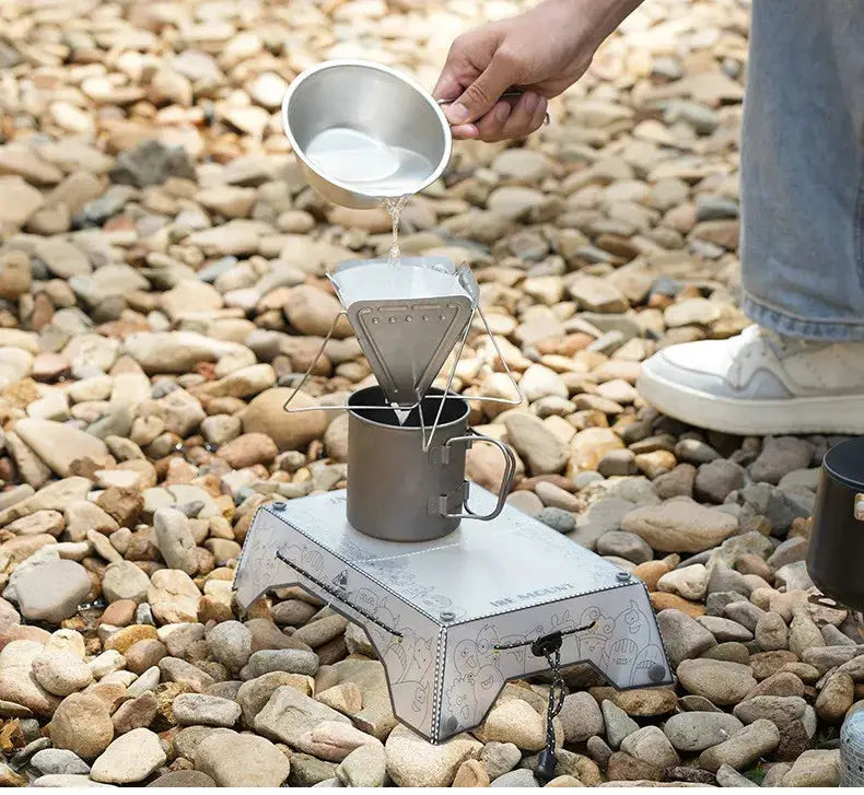 TINSOL ultralight folding camping table by Simples Market with metal tray, portable for camping.