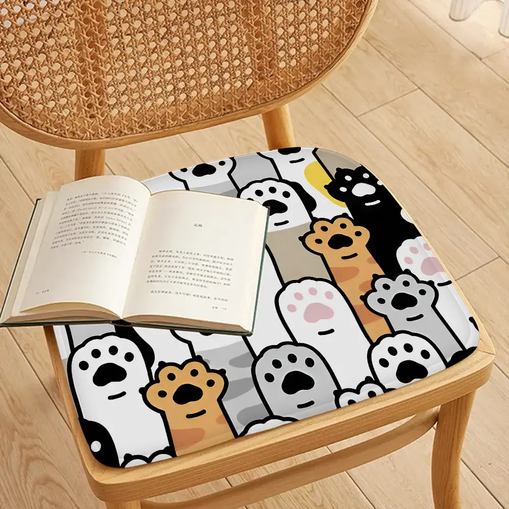 Chair cushion by Simples Market with colorful cartoon cats pattern, 45x45cm, breathable soft fabric.