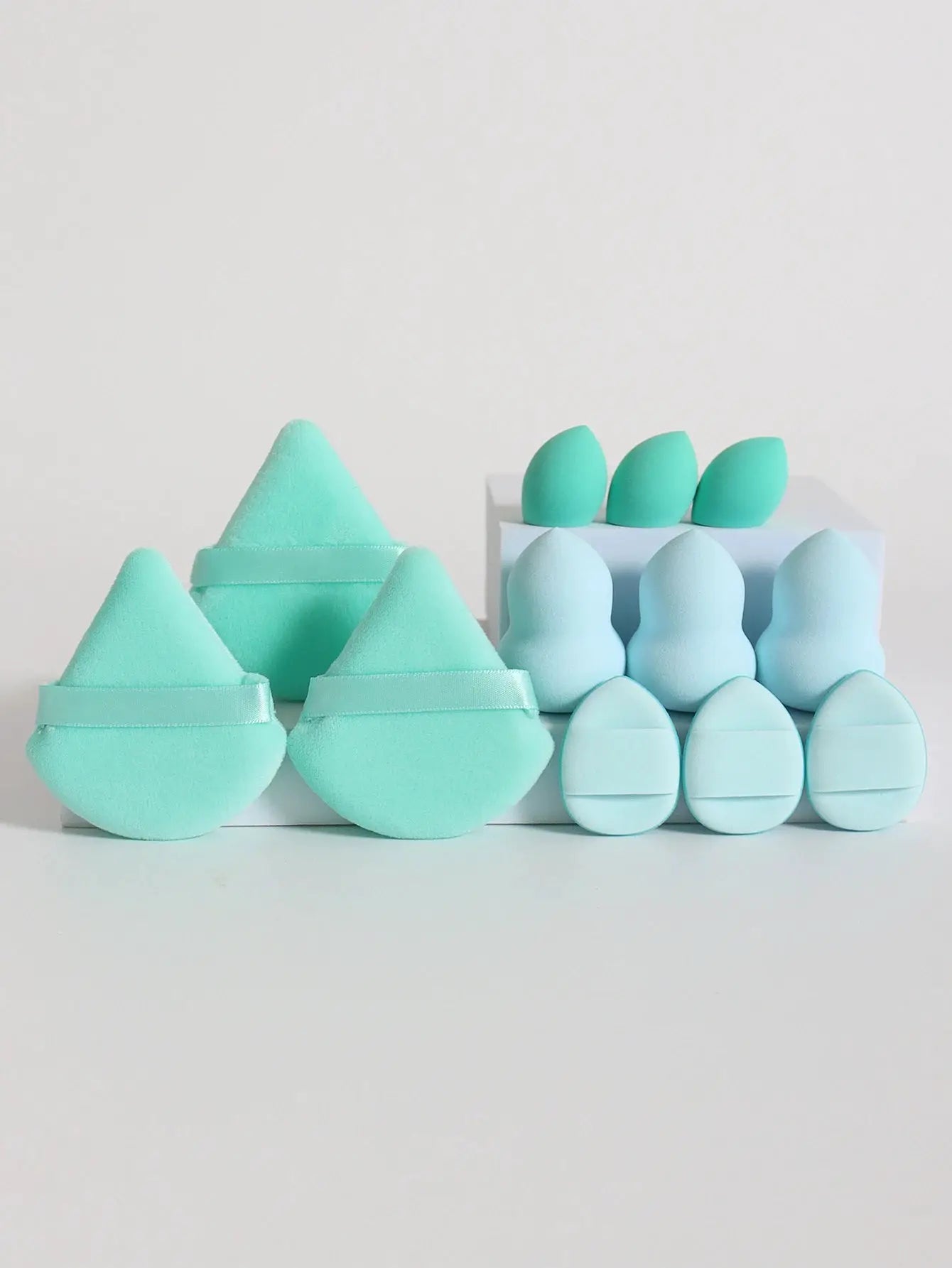 LuminaBeauty 12 Piece Makeup Sponge Set With Powder Puffs Mini Air Cushions Beauty Eggs And Sponges For Flawless Finish