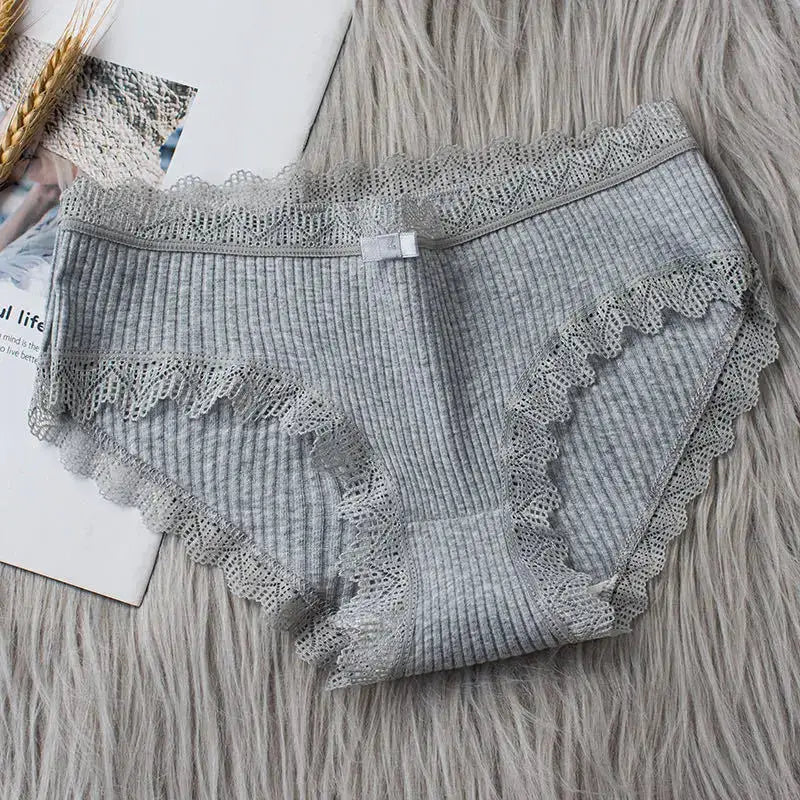 Gray ribbed bikini panties with lace trim by Simples Market, breathable women's underwear