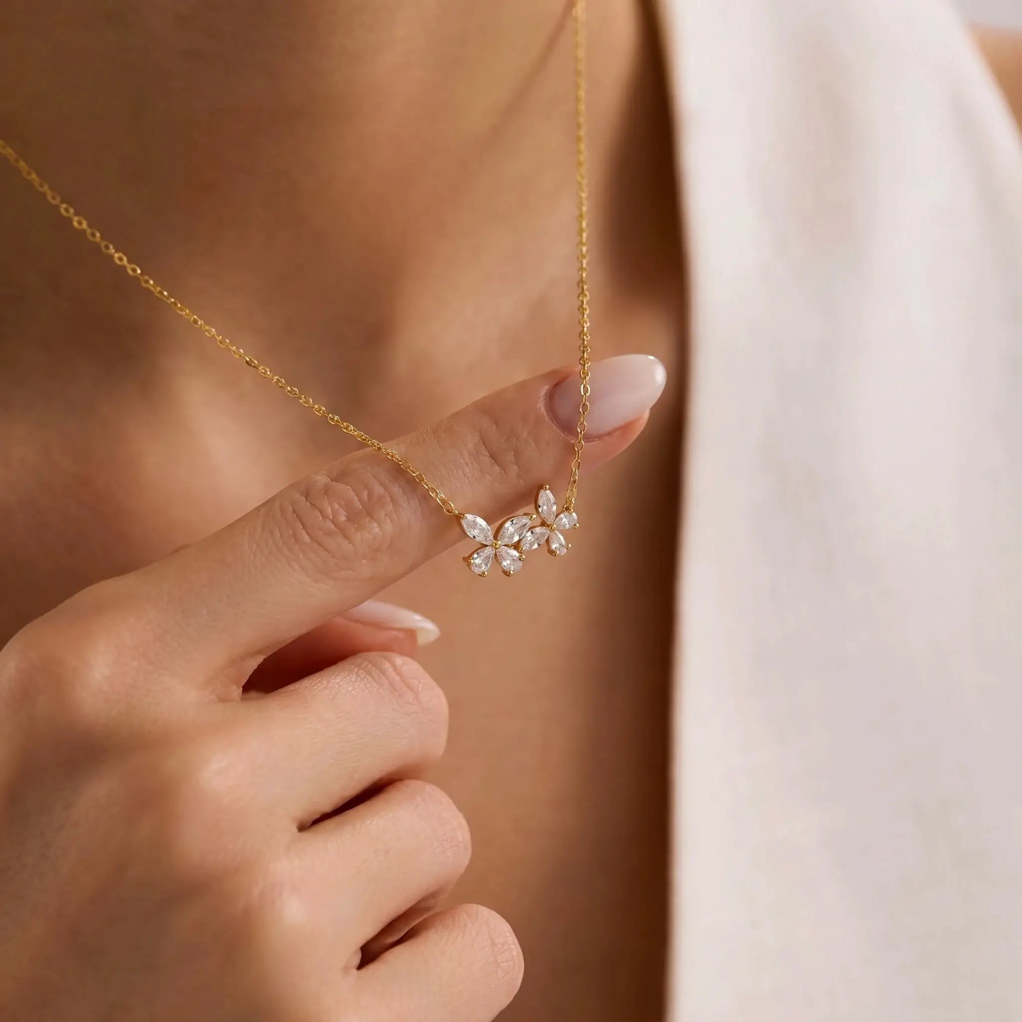 Gold Pendant Necklaces For Women Exquisite Fashion Jewelry Gift Collection Timeless Elegant Styles