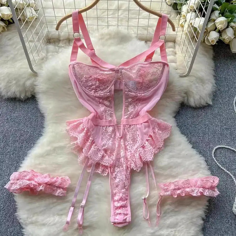 LuxeLace Seductive Lace Garters Set With Underwire Bra And Thongs For Women Intimates Flattering Fit
