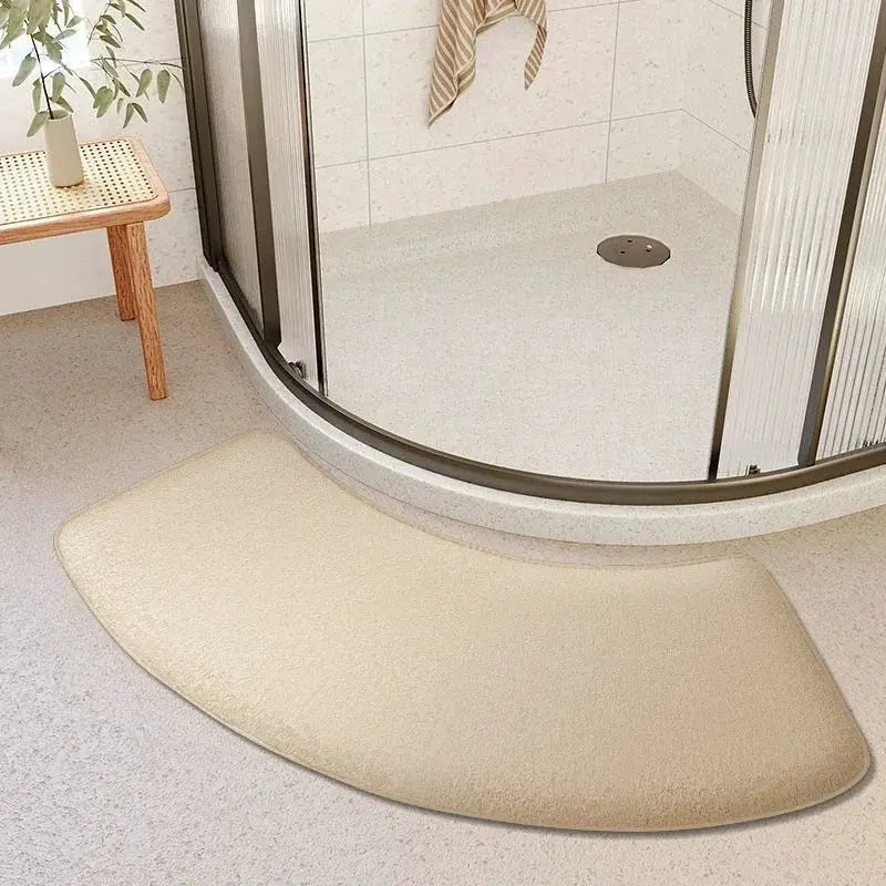 Simples Market beige curved bathroom mat, absorbent non-slip shower entrance floor mat
