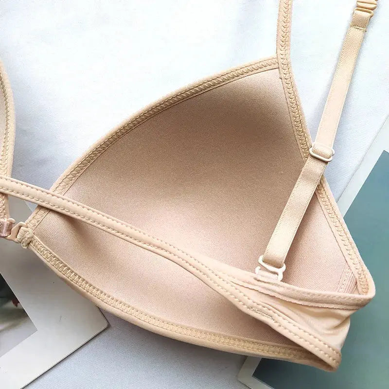 Nude seamless triangle-cup bra with adjustable straps and back clasp Simples Market