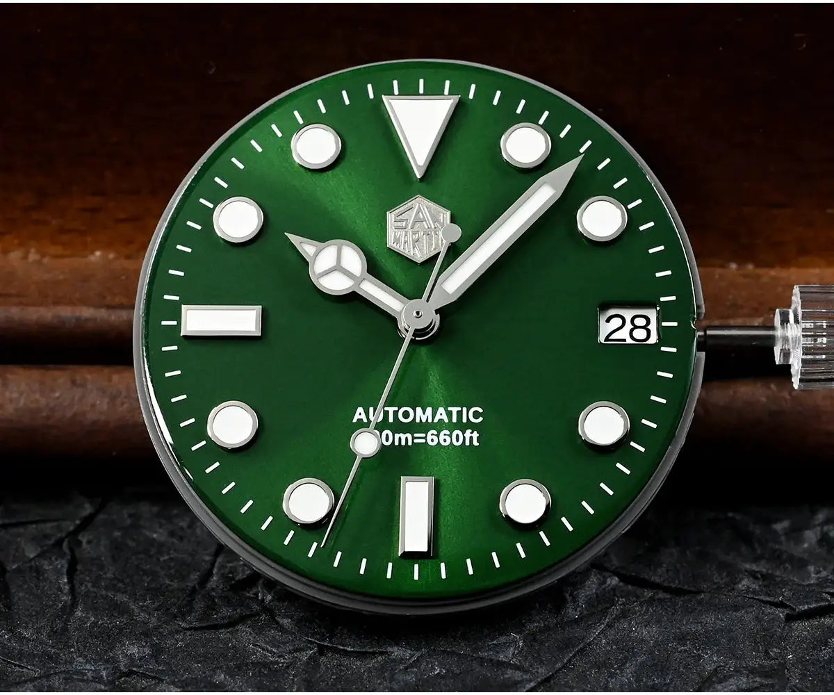 San Martin diver watch, 40mm, green dial with metal hands, automatic, 200m water resistant