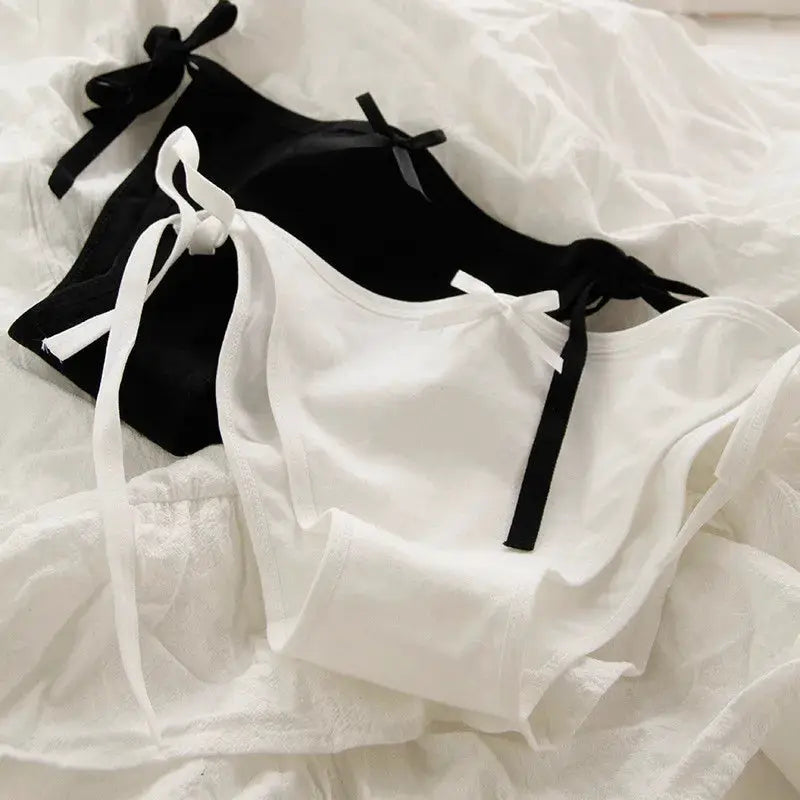 Alluring lace-up briefs in black and white with bows, low-waist panties, 2-pack by Simples Market