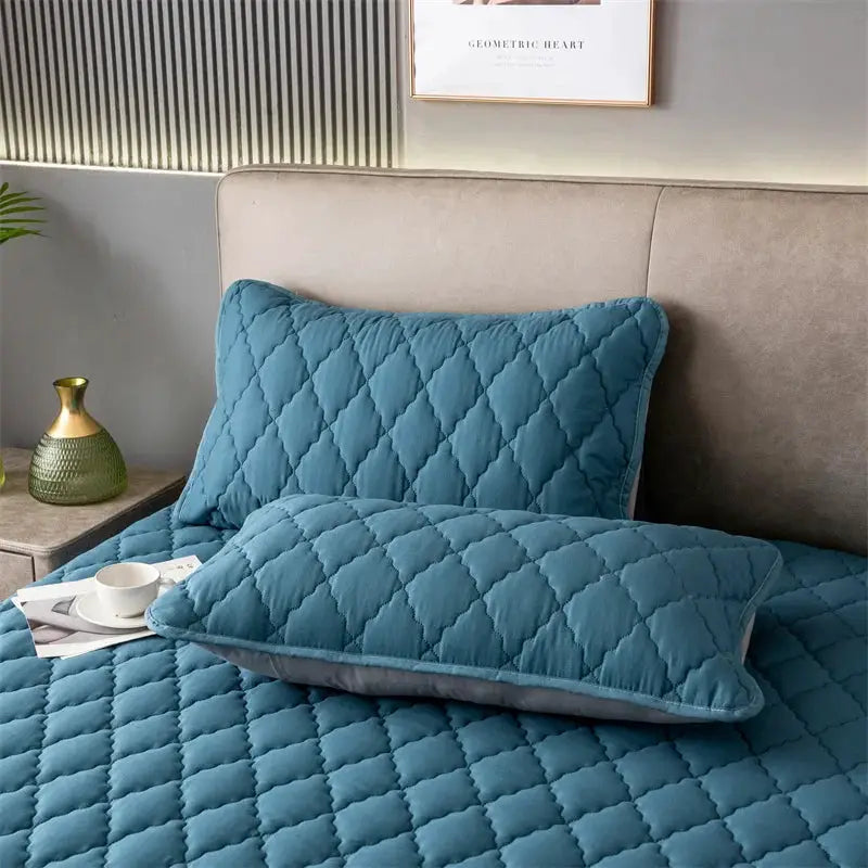 Simples Market 1/2 pillowcase, teal quilted, waterproof and breathable for children and pets