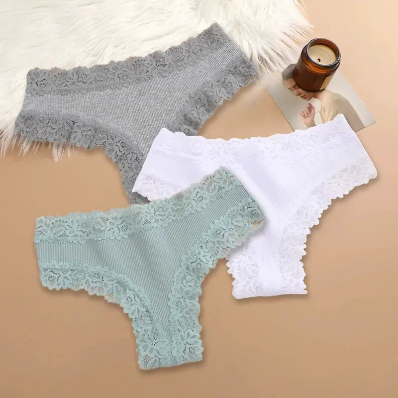 3Pcs set of women's cotton panties with floral lace trim in gray, white, and mint green by Simples Market lingerie.