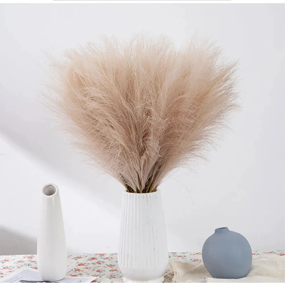 Fluffy pampas grass bouquet, beige artificial plant for boho home decor, 42cm