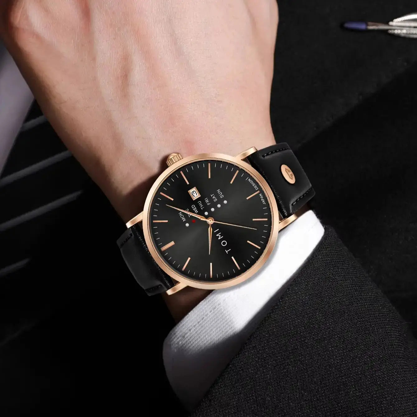 TOMI Trendy men's quartz watch with black dial, rose-gold case, black leather strap and weekday calendar