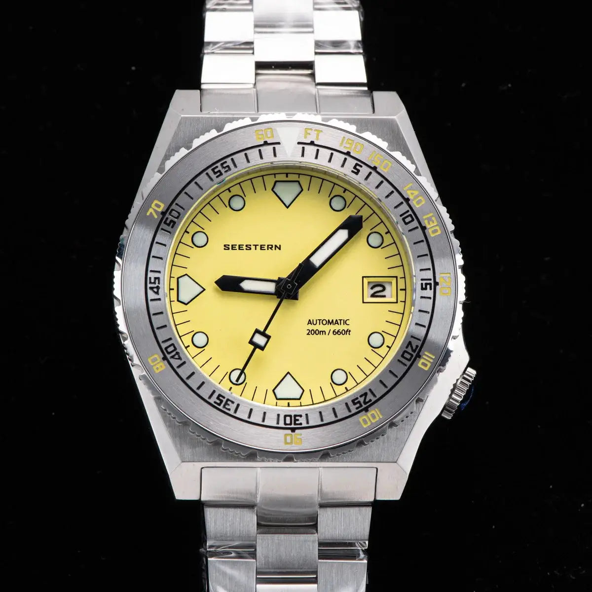 Seestern SUB600T V3 men's diver watch with yellow dial, steel bracelet, ceramic bezel, automatic movement, 200m water resistance