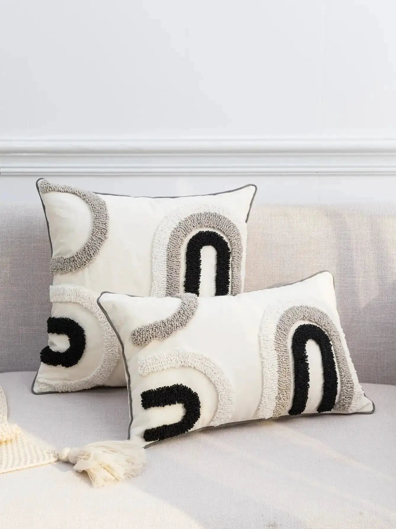 Simples Market pillow covers, white with black and gray U-shaped boucle pattern, Bohemian decor, 2 pcs for sofa or bed