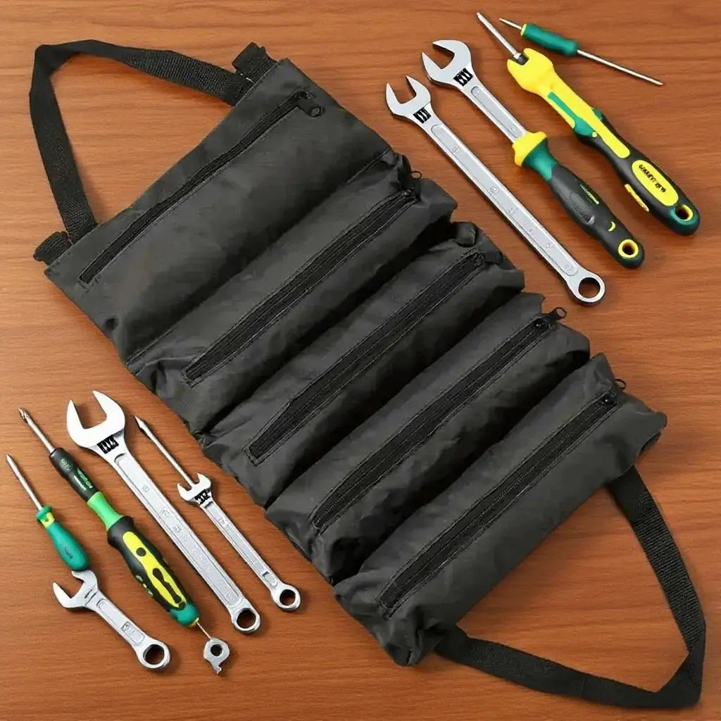 Simples Market black portable roll-up tool bag with five zippered pockets