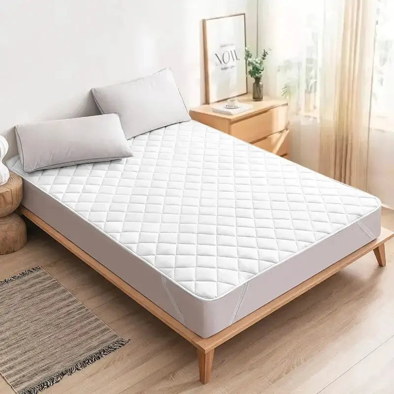 Simples Market Ultrasonic mattress protector cover pad, white quilted with elastic band