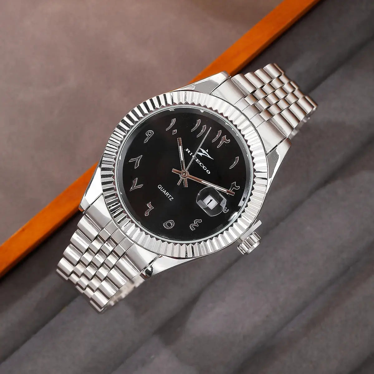 Mens Luxury Stainless Steel Quartz Wristwatch With Date Display For Classic Business And Casual Styles