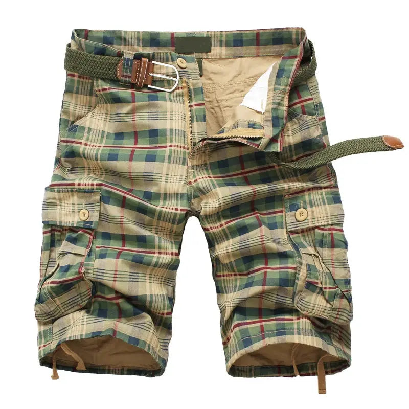 Men's plaid cargo shorts with belt, cotton summer shorts, knee-length, multiple pockets.