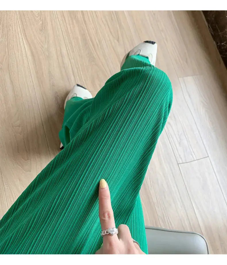 Simples Market wide-leg pants, emerald green ice-filament fabric, elastic waist, airy summer style