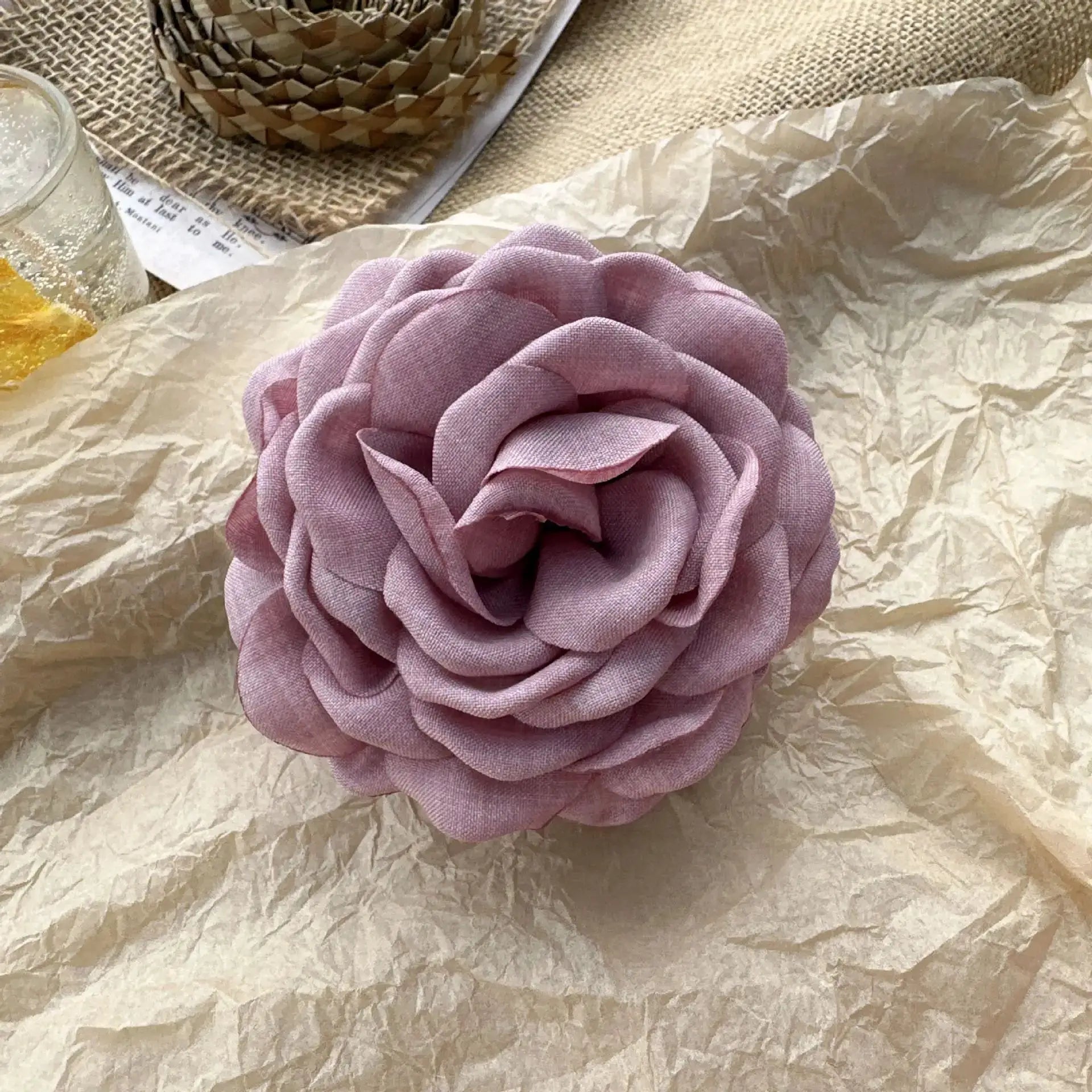 LuxeHair Stereoscopic Rose Hair Clips For Women Sturdy Back Of The Head Shark Clips Fashionable Hair Accessories