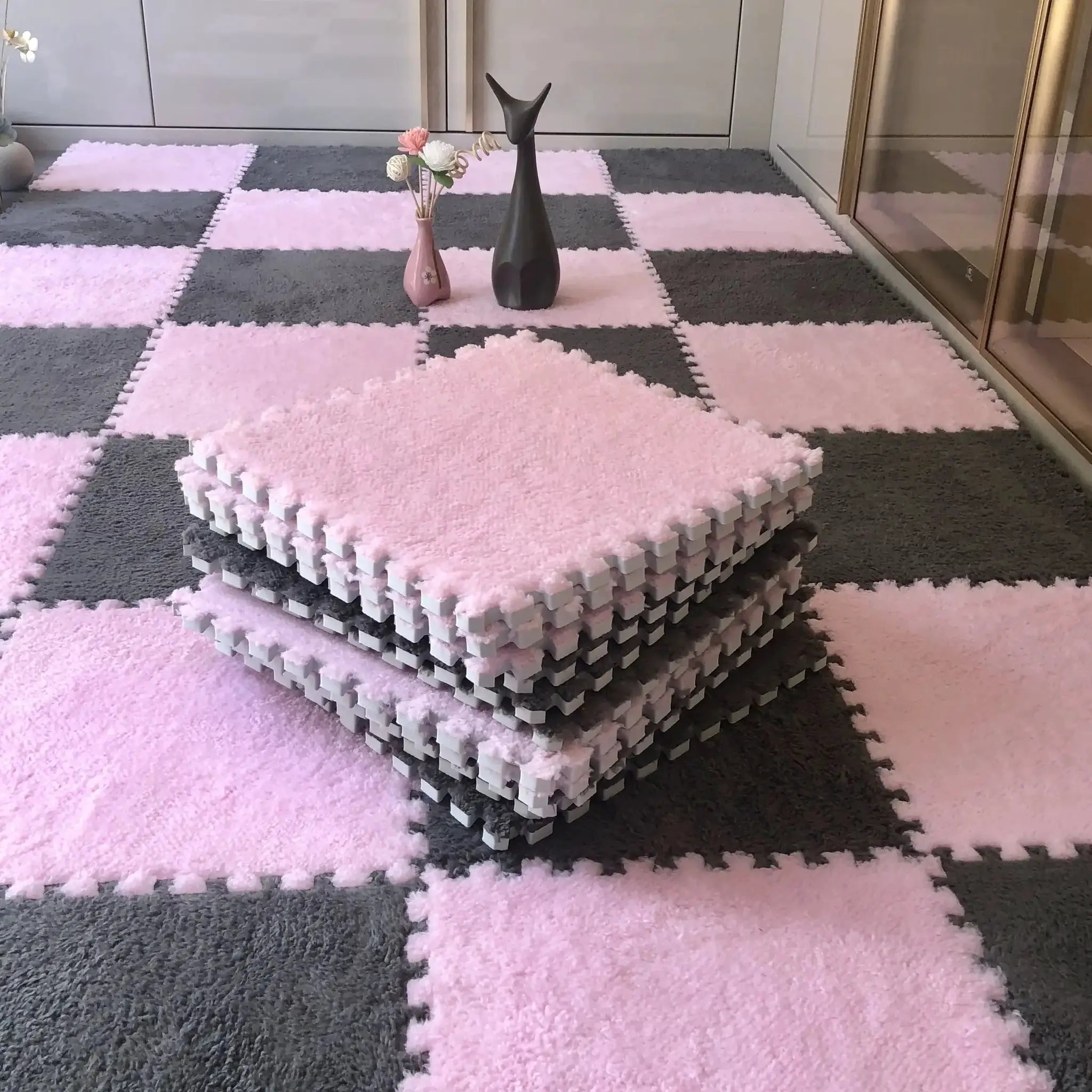 Simples Market EVA foam puzzle playmat set in pink and gray interlocking 30 cm tiles