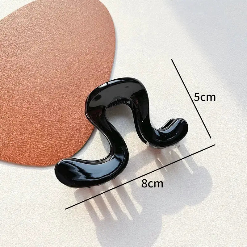 LuxLocks Wine Red Shark Clip Hair Claw Vintage Geometric Hairpin With Durable All Day Grip