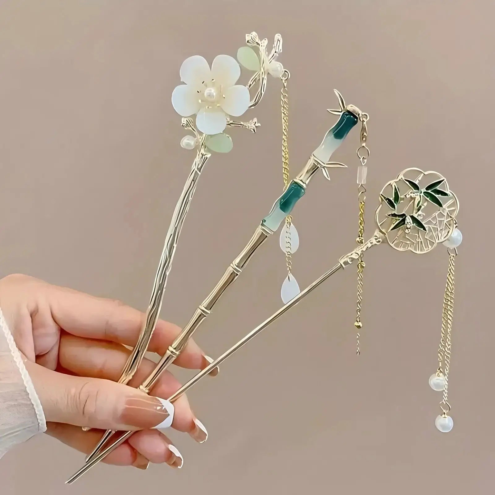 Elegant Chinese Style Tassel Hair Stick Durable Alloy With Traditional Floral Design Hairpin For Women