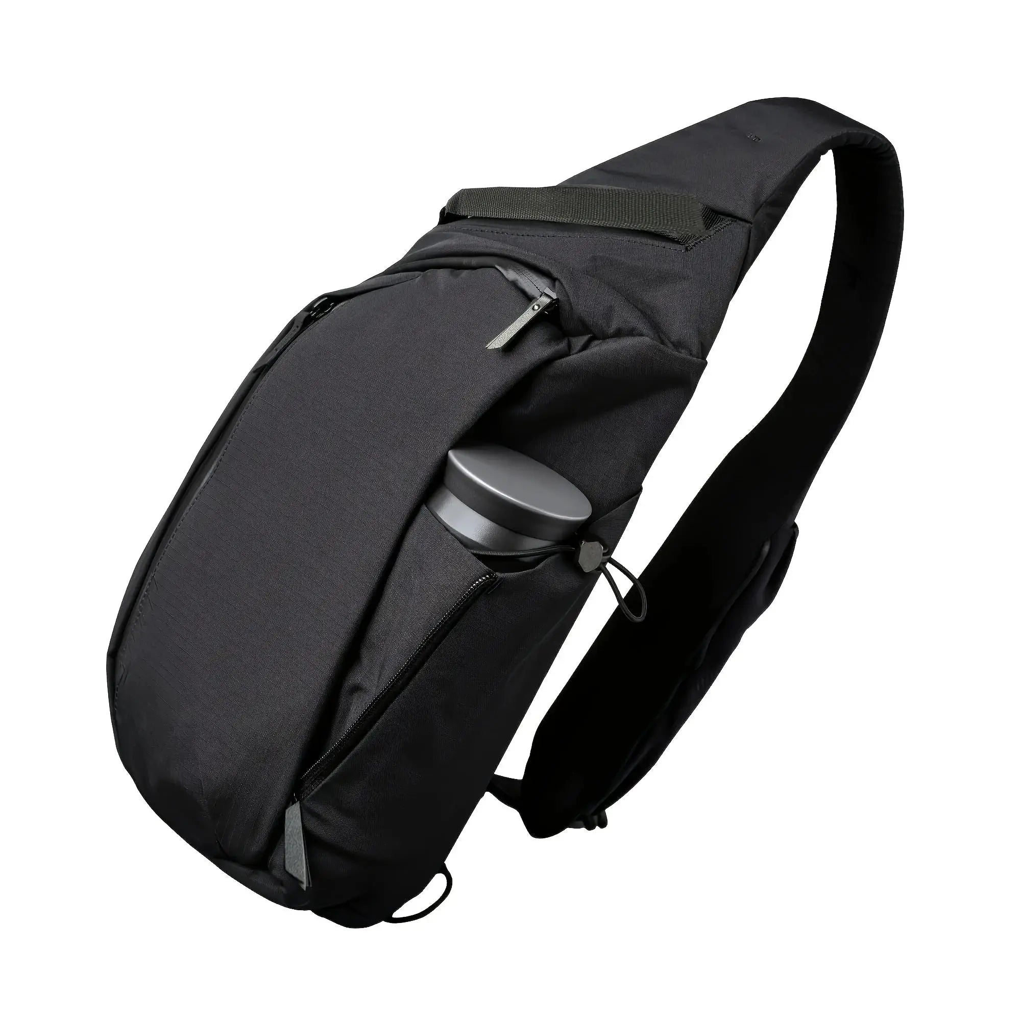 Simples Market right shoulder crossbody bag, 7.5L black sling backpack with water bottle pocket