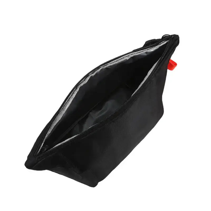 Simples Market portable large black insulated bag for food delivery, zipper opening with silver lining
