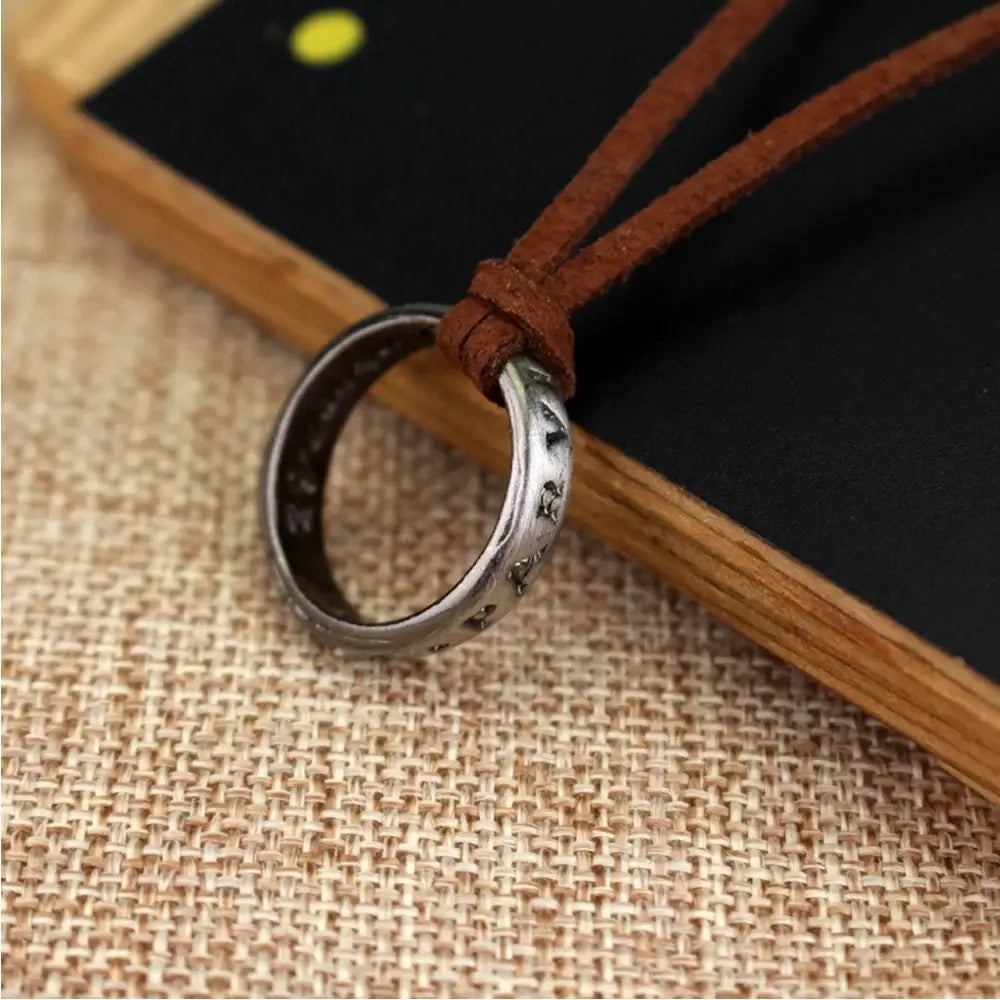 Uncharted 4 Nathan Drake Necklace Pendant Leather Chain Zinc Alloy Cosplay Jewelry Prop