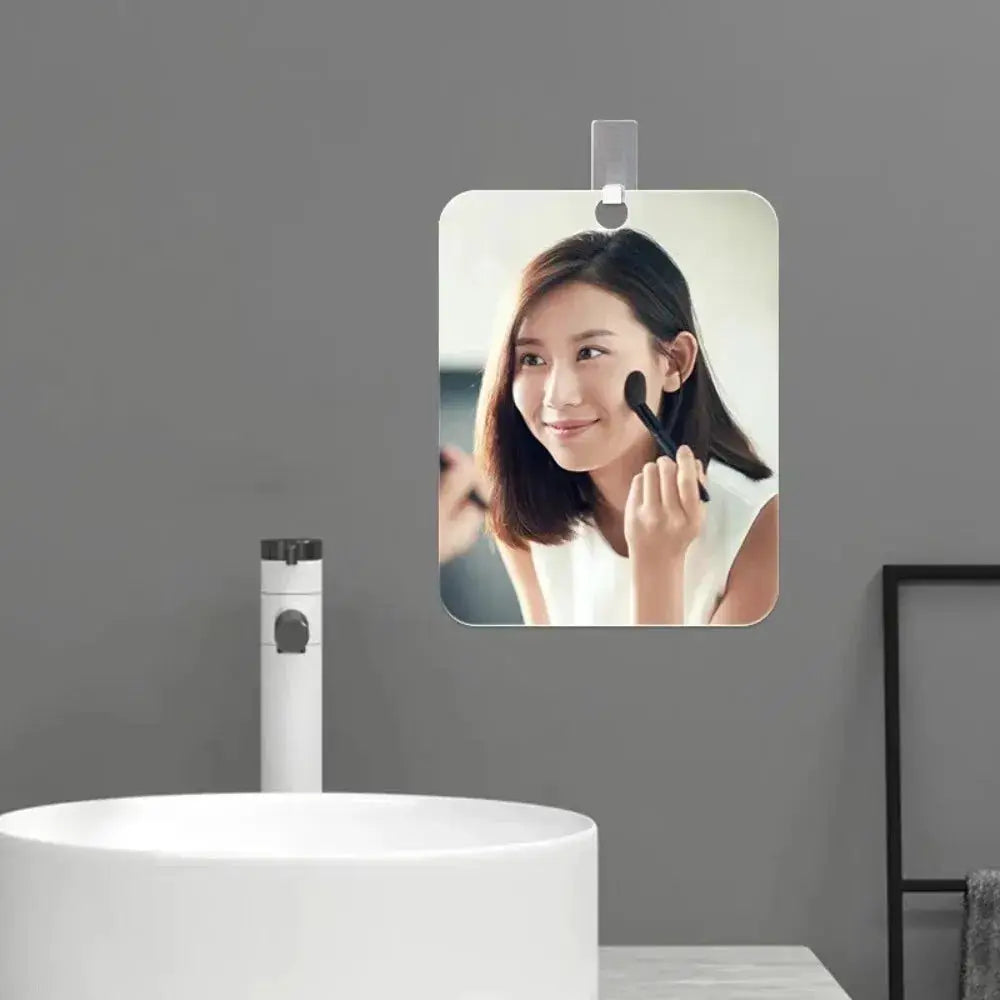Simples Market anti-fog acrylic bathroom mirror with wall hook, portable vanity for shaving and makeup.