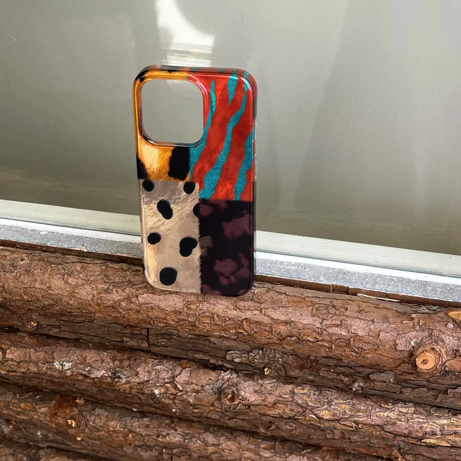 VividGuard Retro Leopard Stitch Phone Case For iPhone 13 Through 17 Pro Max Vintage Style Protection