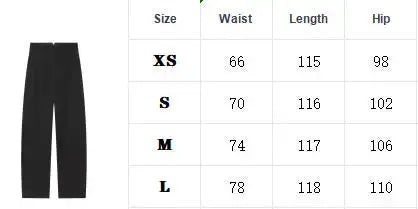 Black slim-fit casual trousers from Simples Market ETJ 2025 collection; size chart visible beside