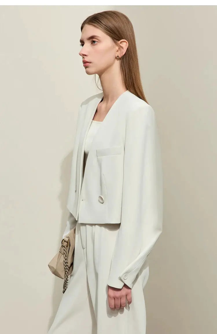 AMII Minimalism two-piece white blazer and pants set by Simples Market
