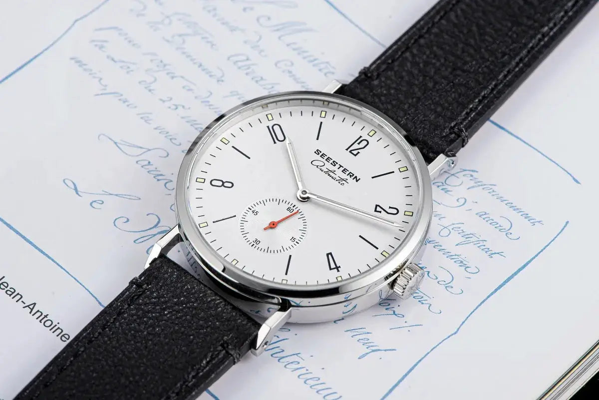 SEESTERN men's automatic wristwatch with white dial, black leather strap and small seconds subdial