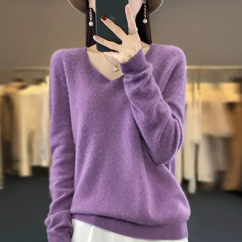 Women's Merino Wool V Neck Pullover Sweater Loose Fit for Autumn and Winter Comfort