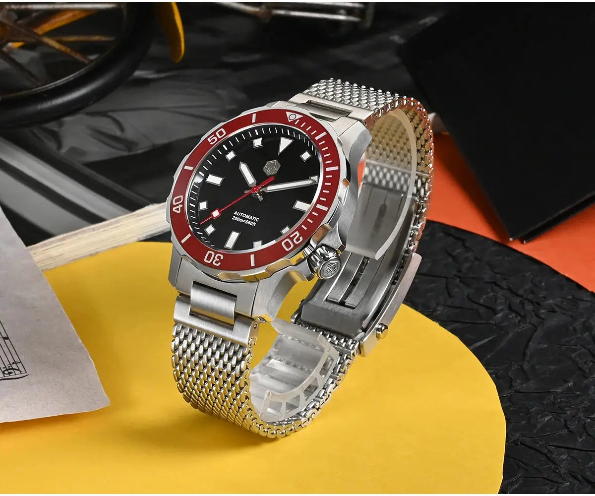 San Martin diver watch with black dial and stainless steel Milanese bracelet