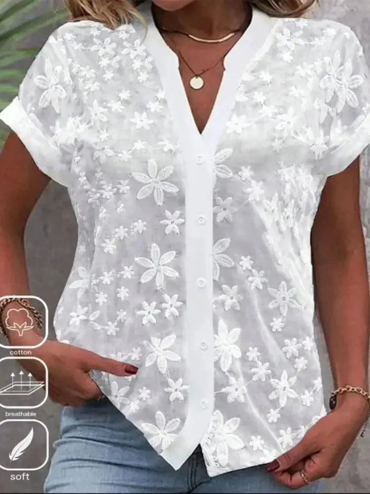 Cropped white lace blouse with floral embroidery, V-neck button-front, short sleeves, Simples Market